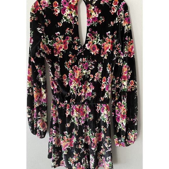 Show Me Your Mumu VELVET Floral Print Romper Festival Kelsey Size Small Boho - Picture 5 of 7
